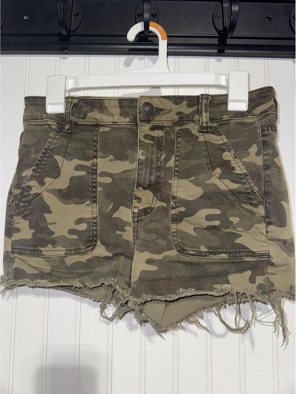 American Eagle Next Level Stretch Camo Cutoff Denim Shorts Women Size 8